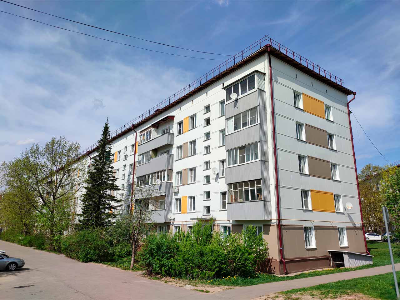 Дом модификации I-515/37 (38) на Рижской улице в Шаховской