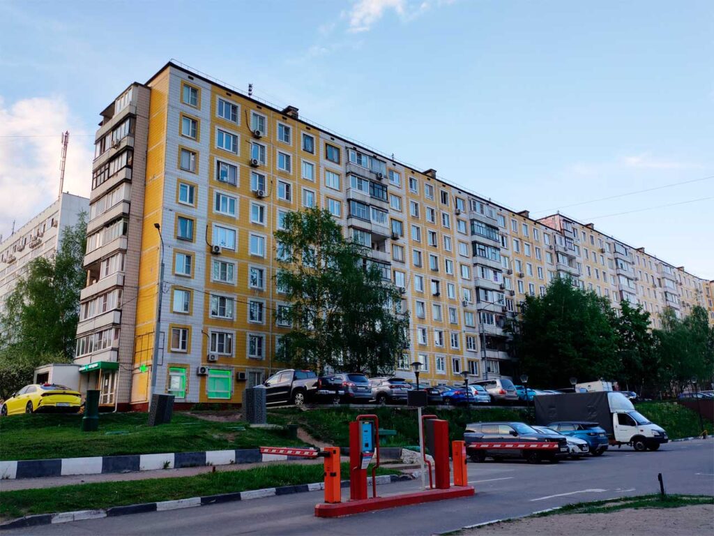 Дом серии II-49Д на Ясногорской улице