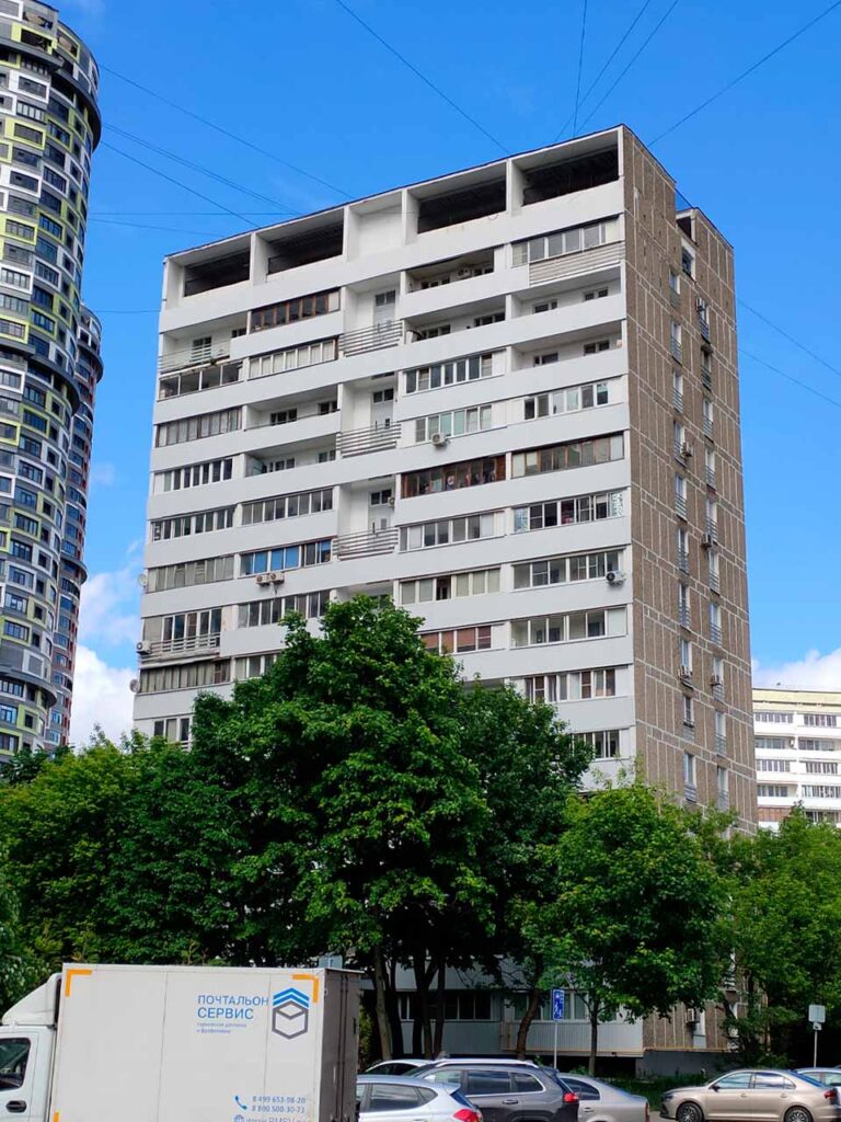 Первый И-209А. Улица Шверника, дом 1, корпус 1