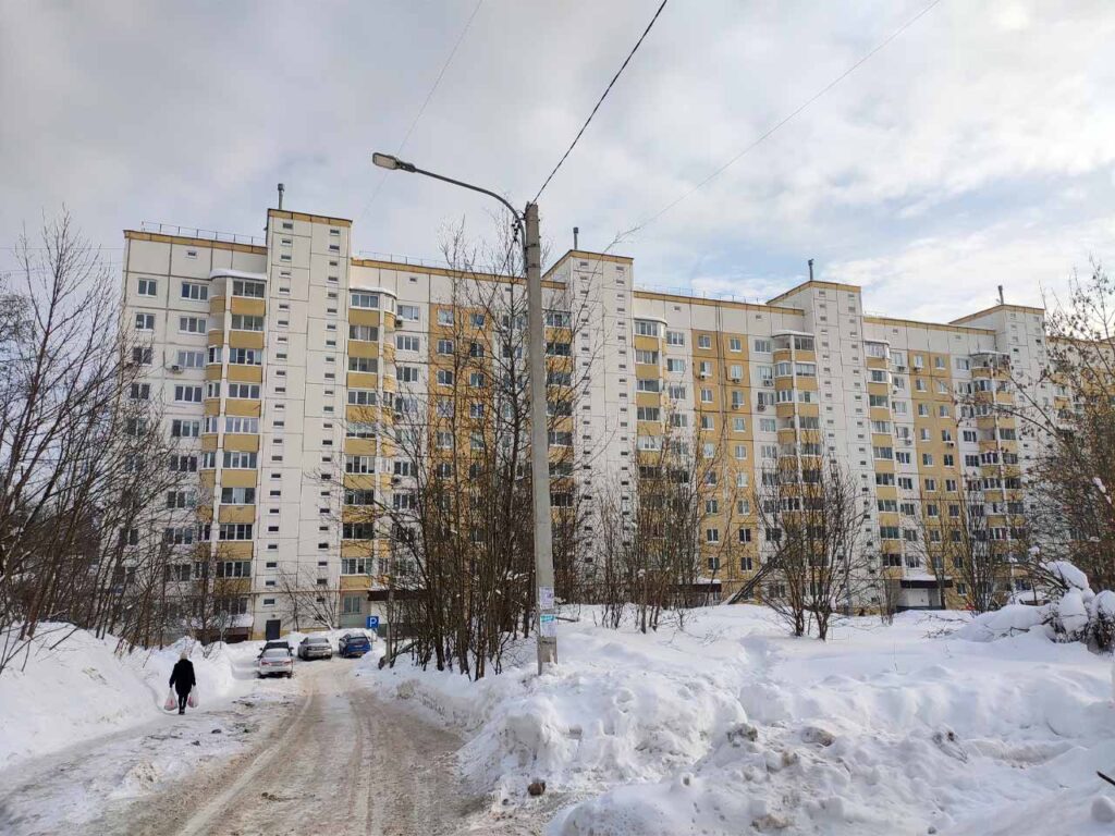 Дом серии П-111М без общих лоджий в военном городке Тимоново (Солнечногорский район)