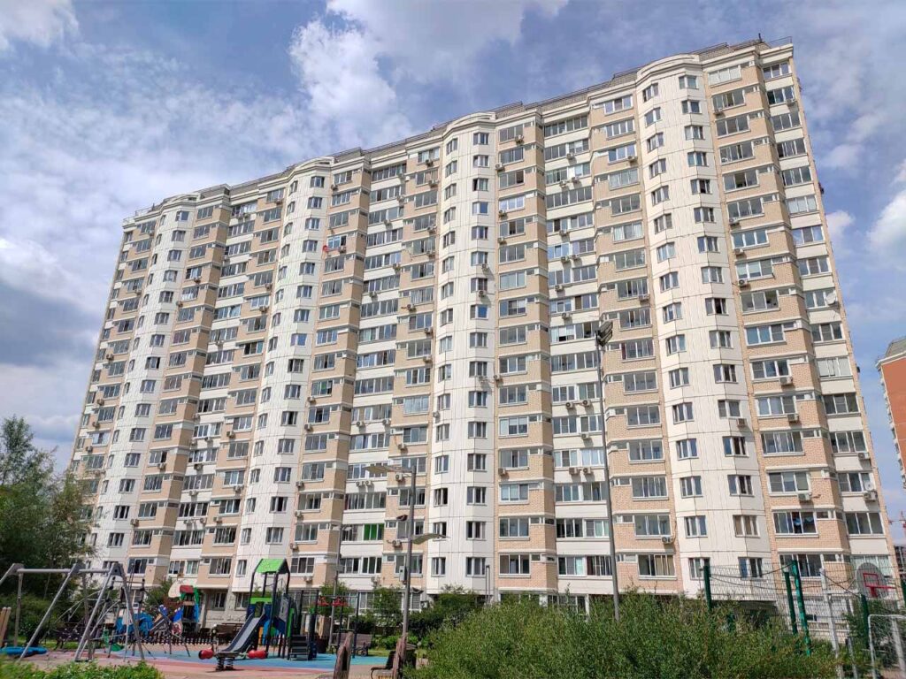 ЖК «Переделкино Ближнее». Панельный дом серии П-44К на улице Бориса Пастернака