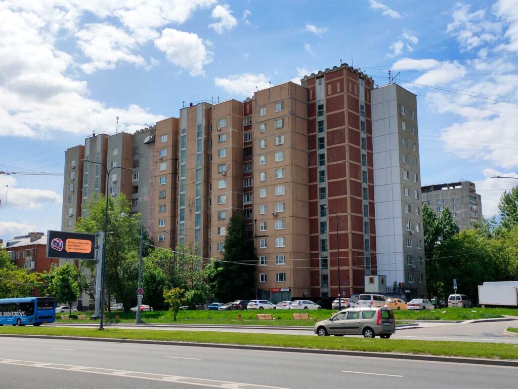 Первый дом серии П-55 – Дмитровское шоссе, 153. Построен в 1981 году
