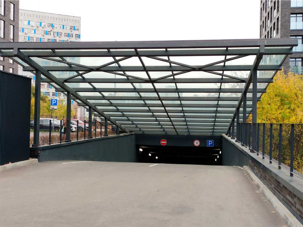 Въезд в поздемный паркинг в жилом комплексе «AFI Park Воронцовский»
